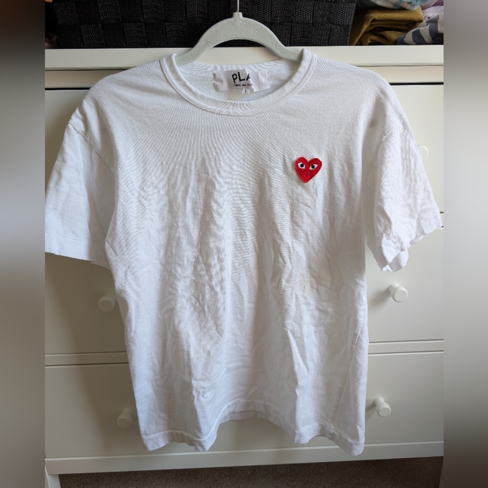 EUC COMME des GARÇONS CDG Play Heart Logo T-Shirt - Picture 5 of 8
